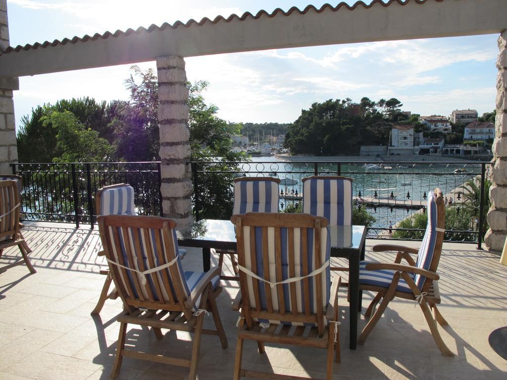 Villas Arbia - Margita Beach Hotel Banjol Ngoại thất bức ảnh