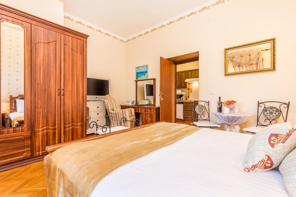 Villas Arbia - Margita Beach Hotel Banjol Ngoại thất bức ảnh