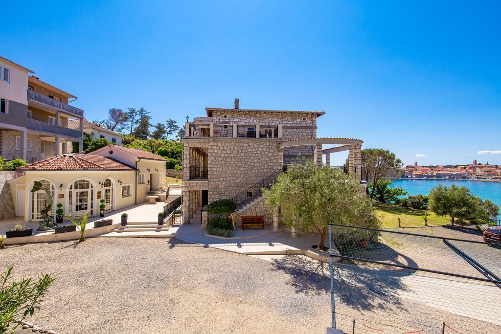 Villas Arbia - Margita Beach Hotel Banjol Ngoại thất bức ảnh